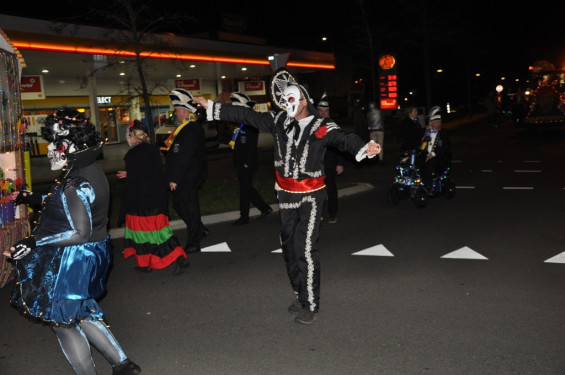 147_23-2102verlichteoptocht.jpg