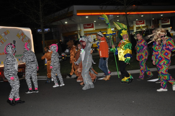 154_23-2102verlichteoptocht.jpg