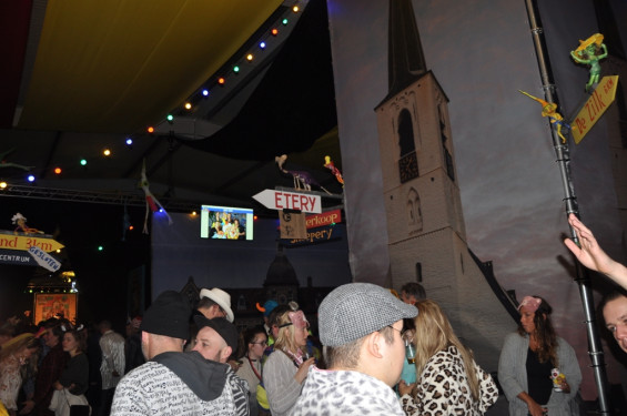 81_26-2302frushoppen.jpg