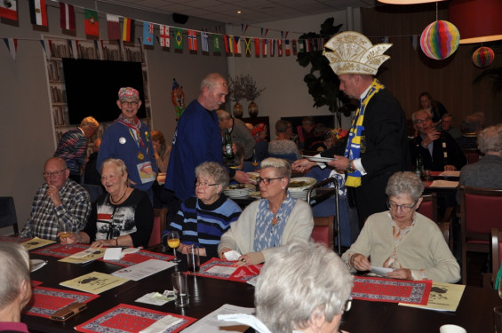 165_31-2502seniorenboerenbruiloft.jpg