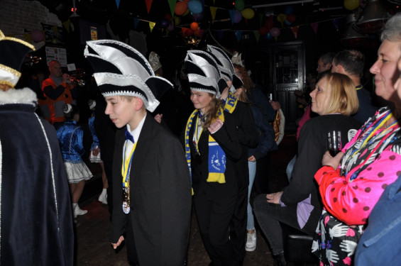 09_32-2502slotbal.jpg
