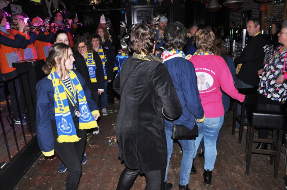 24_32-2502slotbal.jpg