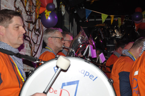 28_32-2502slotbal.jpg