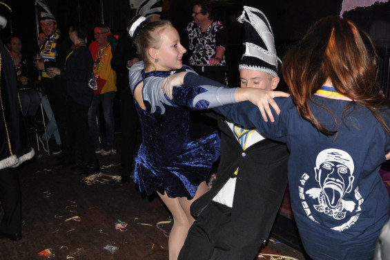 41_32-2502slotbal.jpg
